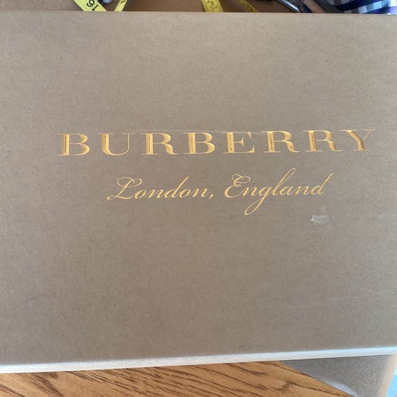 Burberry Graffiti Sneakers EUC! W original BOX! EU 41-US Mens SIZE 8 - Picture 4 of 17